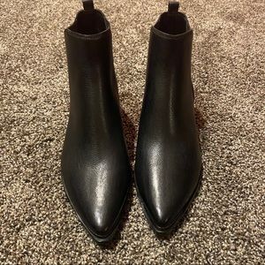 MARC FISHER Chelsea Boot